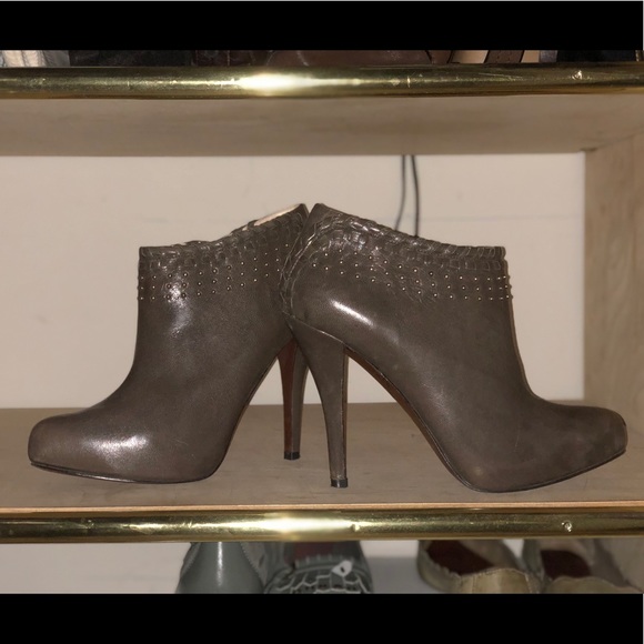 ENZO ANGIOLINI TAUPE STUDDED BOOTIES - Picture 5 of 6